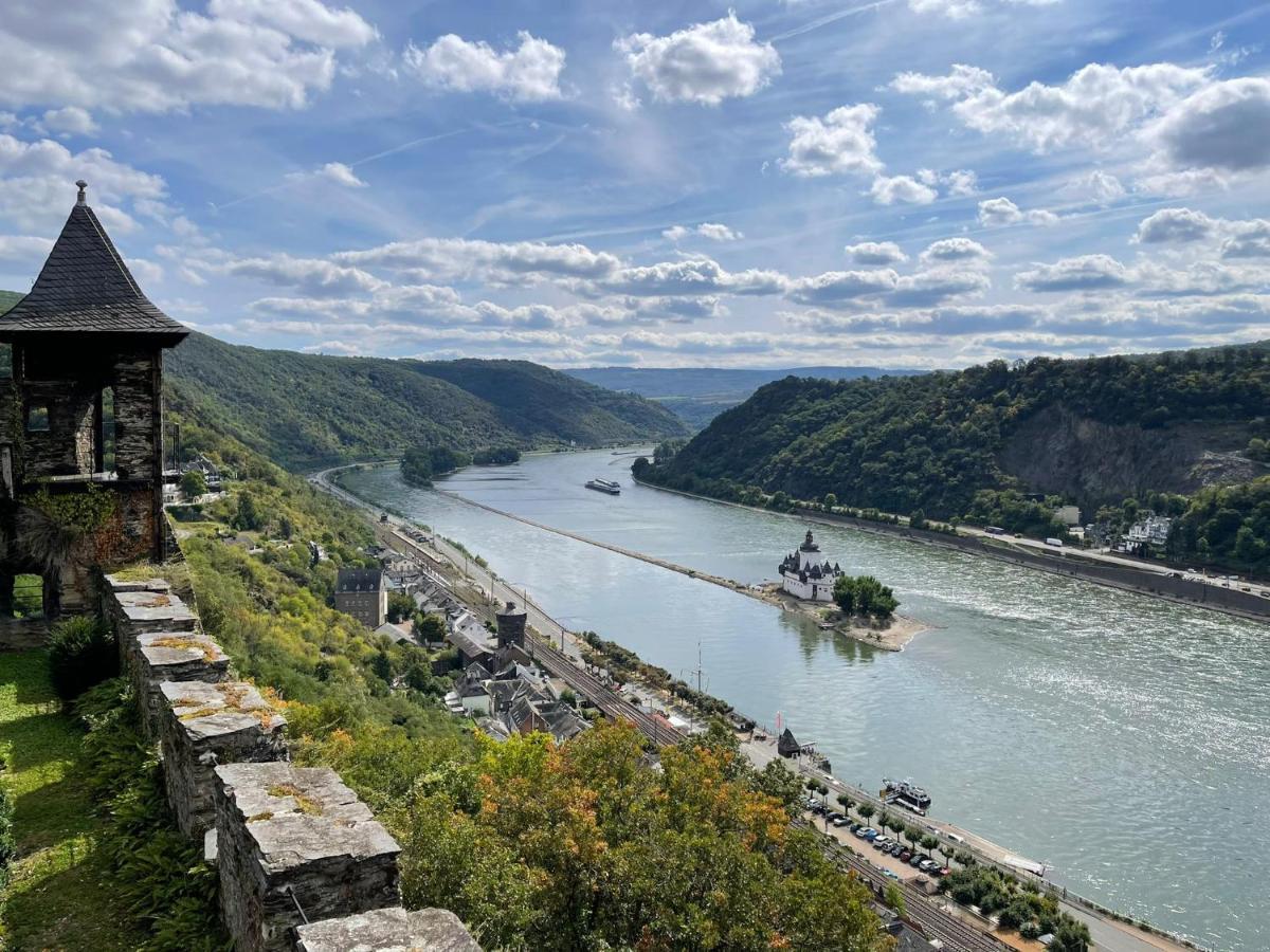 Burg Gutenfels Kaub Buitenkant foto